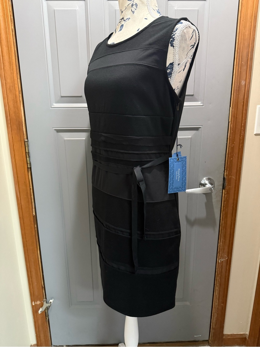 🔥 Simply Vera Wang - Black Sleeveless Midi Sheath Dress Tie-Waist (NWT)Med